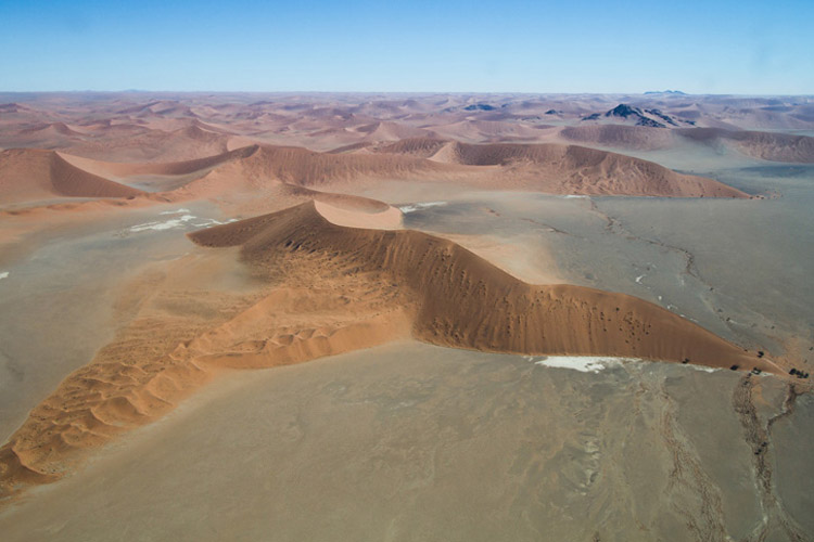 Namibia wildlife safari slide shows Namibia's sand dunes by air
