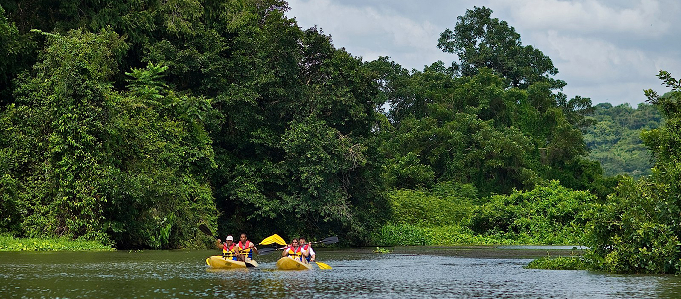 Nicaragua and Panama adventure tour shows kayakers