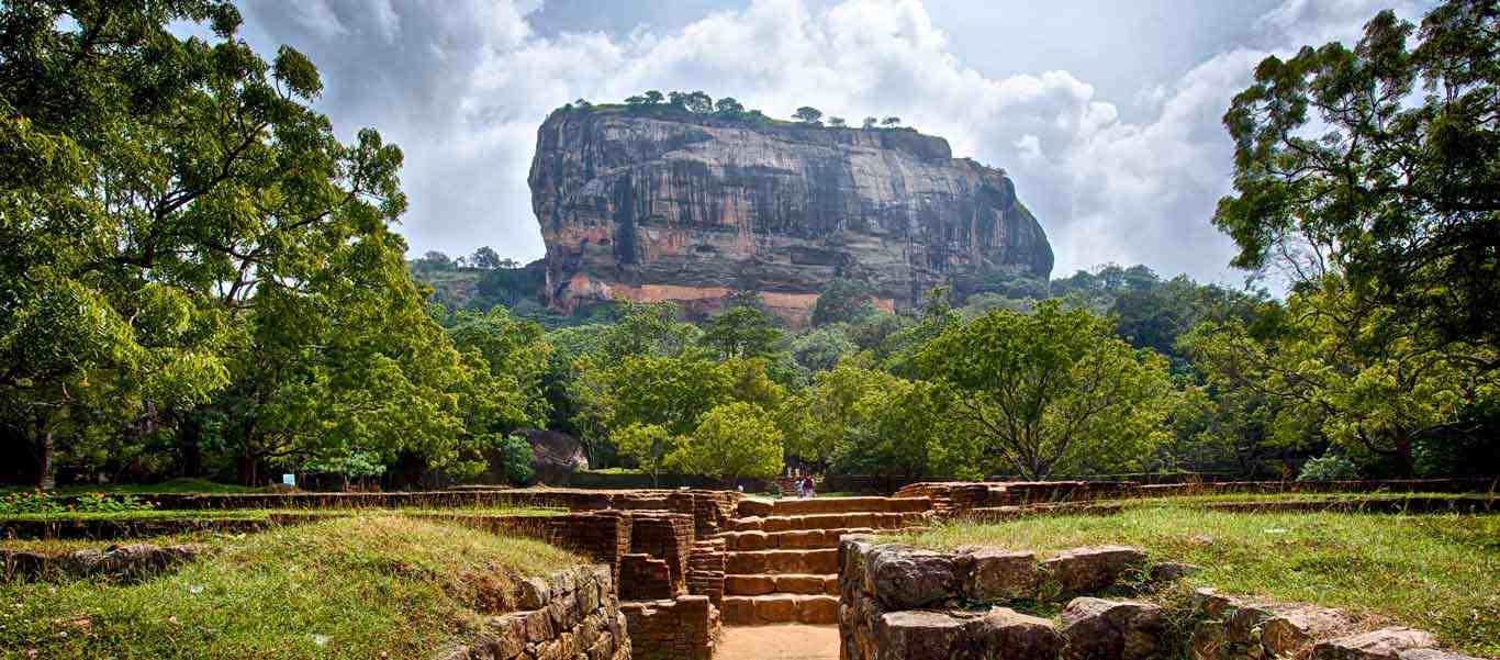 Sri Lanka tour photo of Sigiriya, or Lion Rock