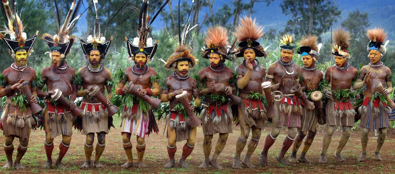 Papua New Guinea travel image of Huli Wigmen performance