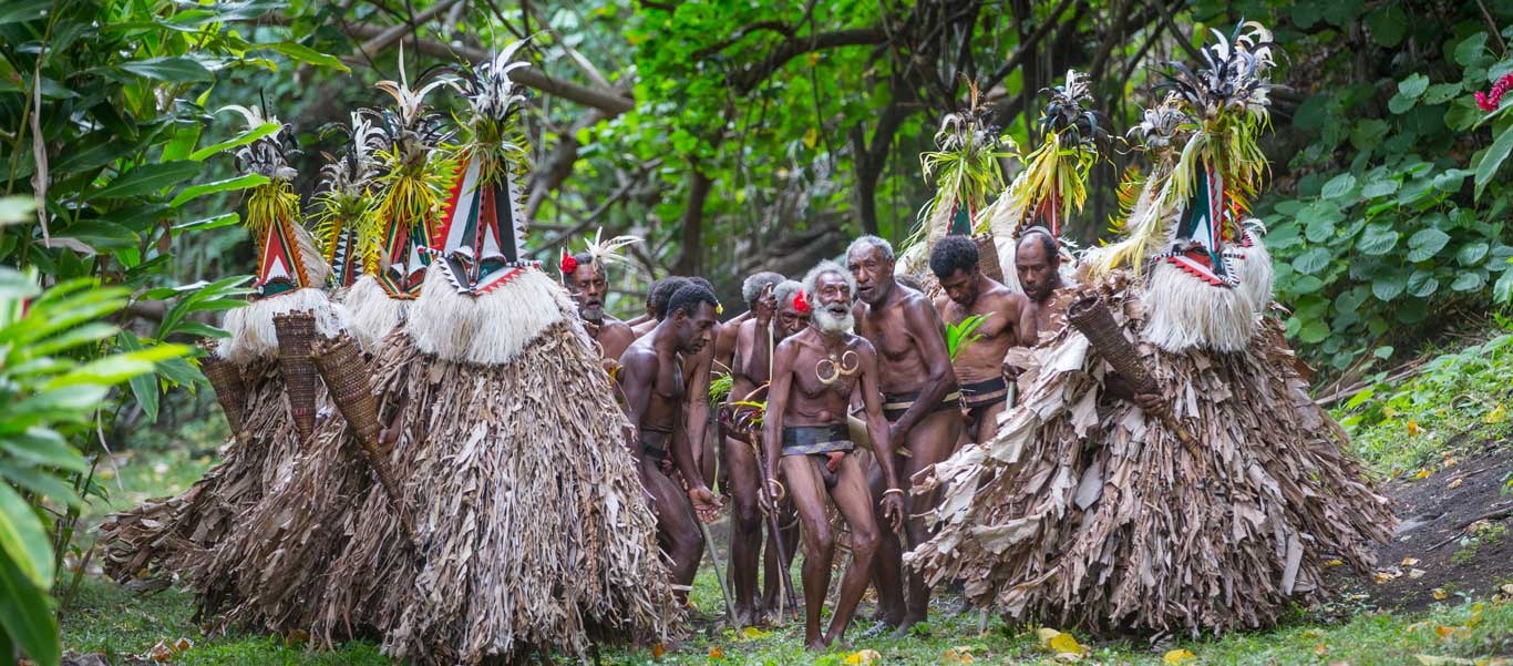 Traditional melanesian dance in Solomon islands - Download stock