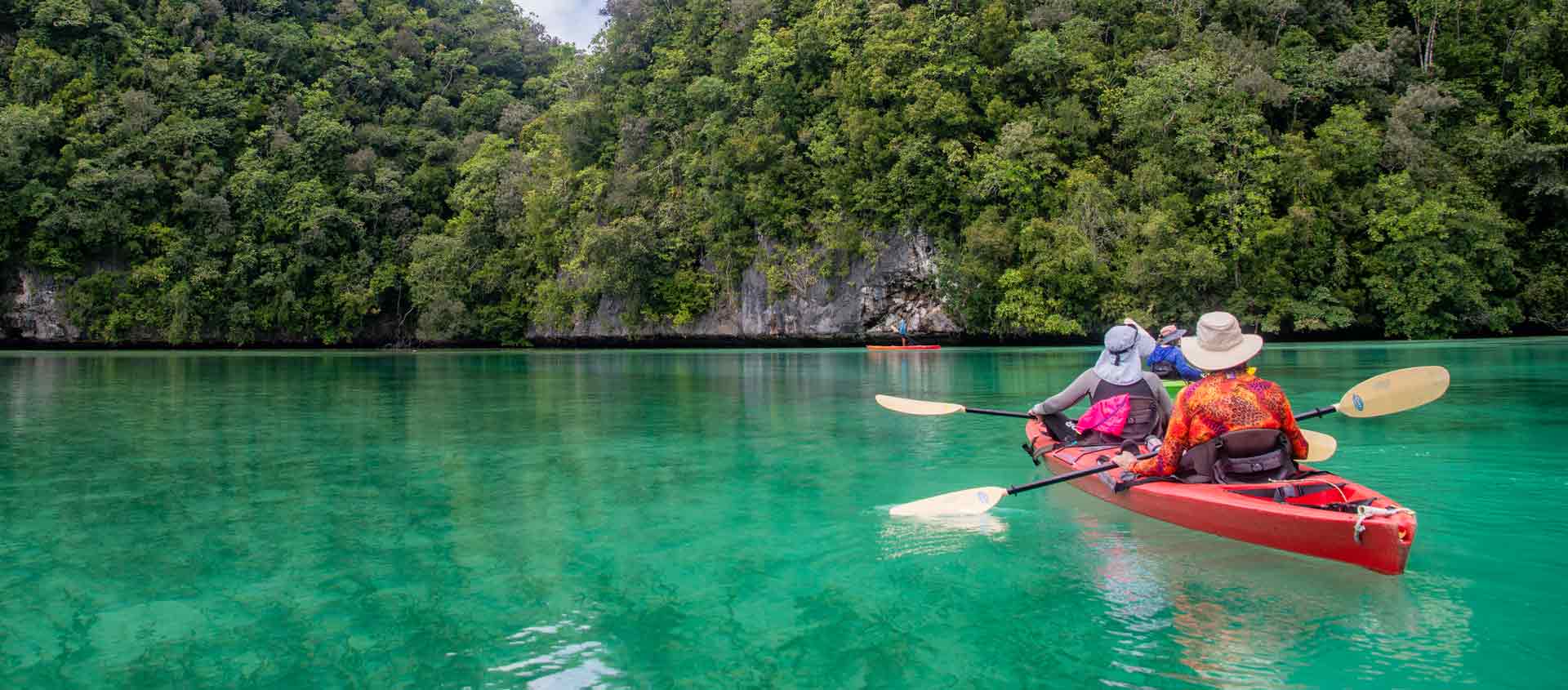 Palau snorkel tour image of kayakers