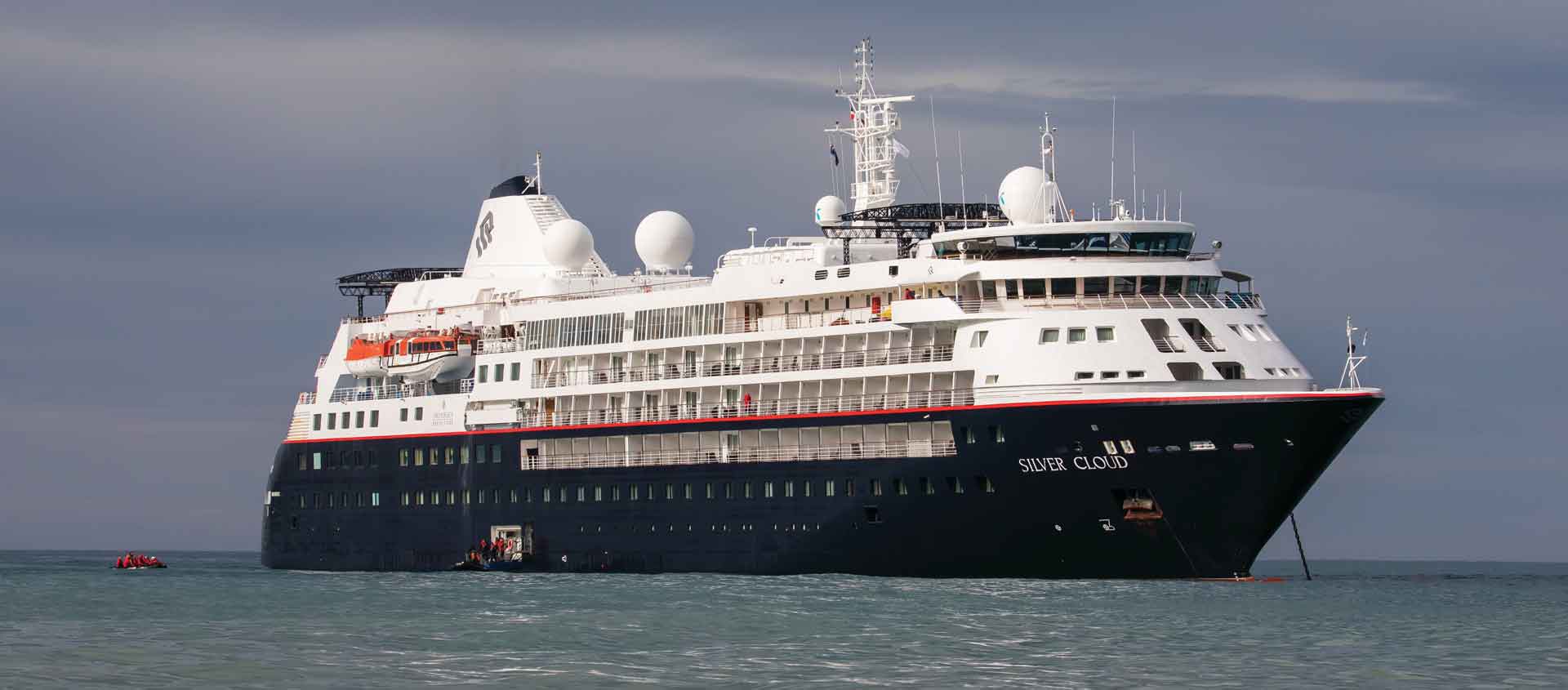 Baffin Island and Greenland image of luxury expedition vessel Silver Cloud