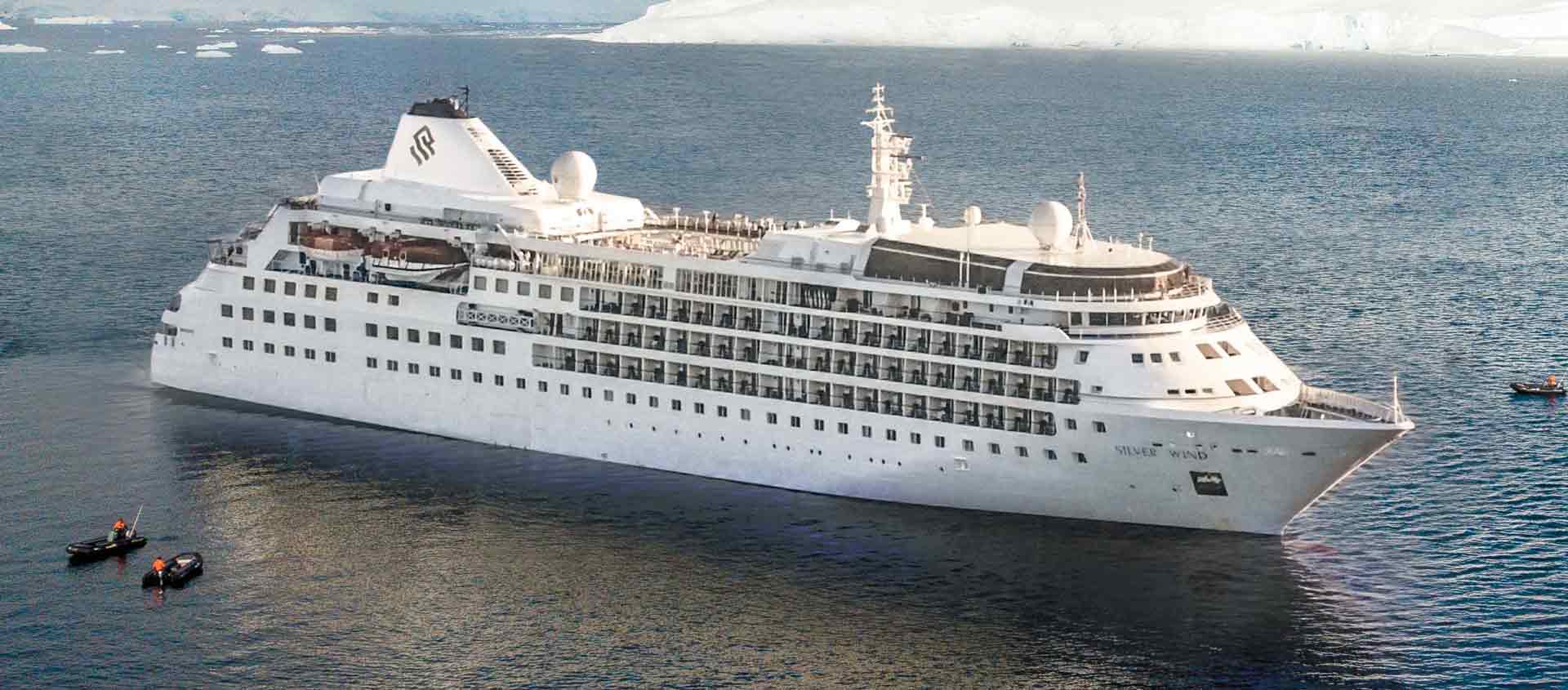 Northwest Passage cruise photo of luxury expedition vessel Silver Wind